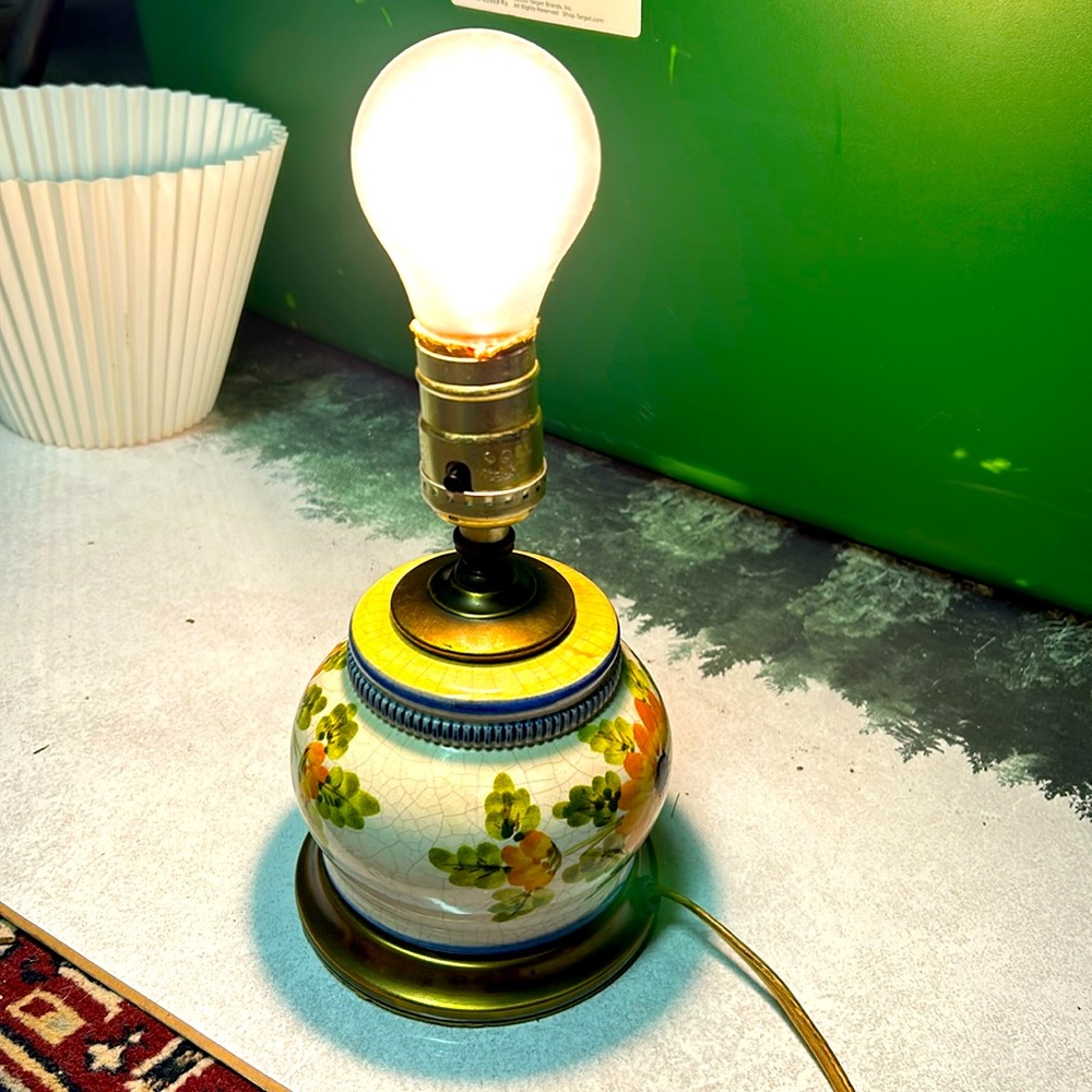 VINTAGE Lamps of Beauty by Mario (1984)